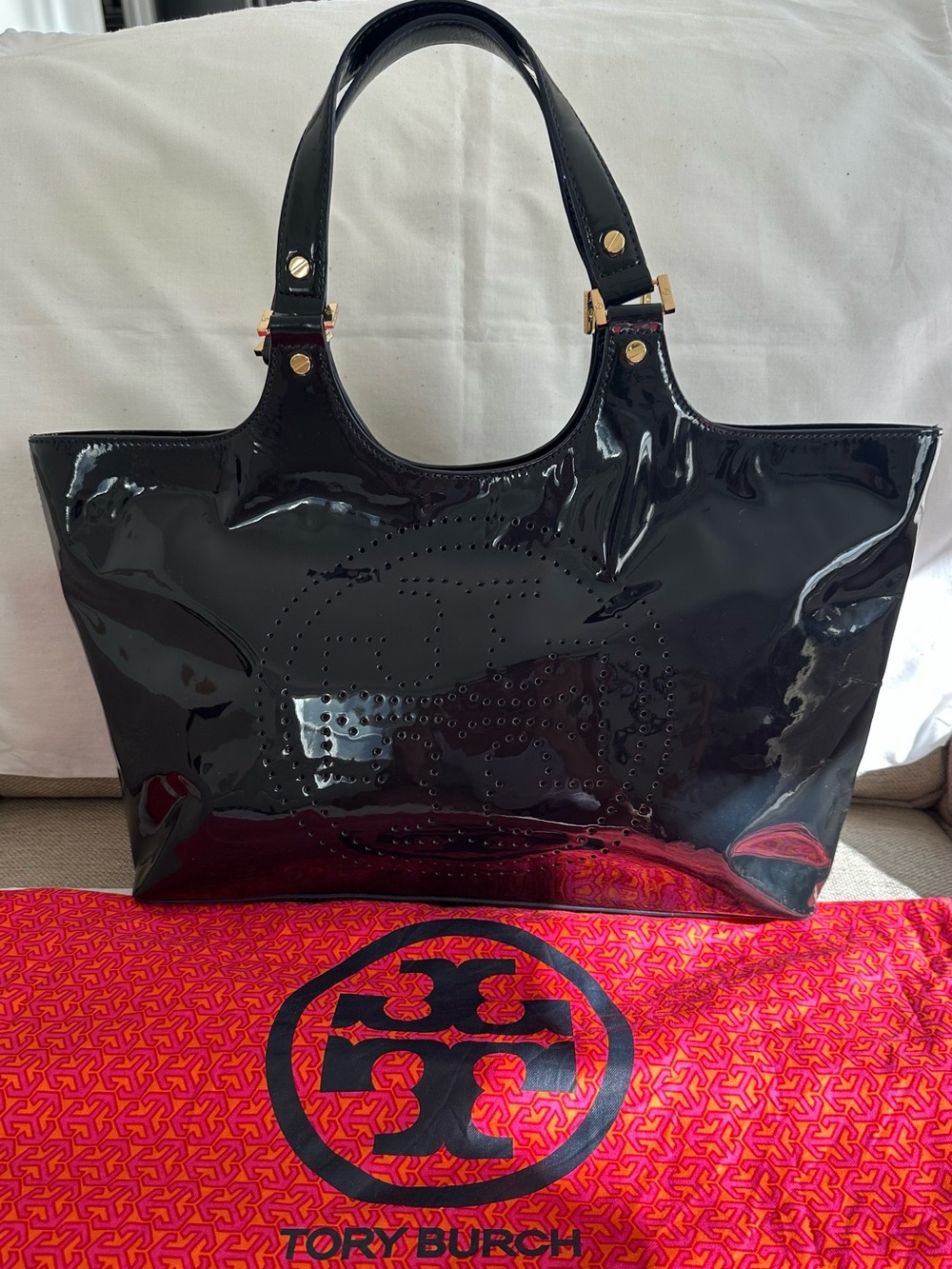 Tory Burch Large Perforated Logo Navy Blue Patent Leather Bombe Tote